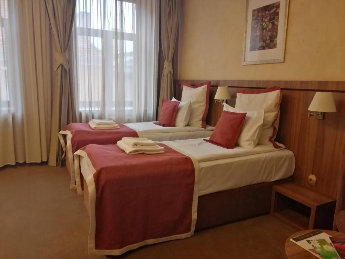 Hotel Gott Braşov Extérieur photo
