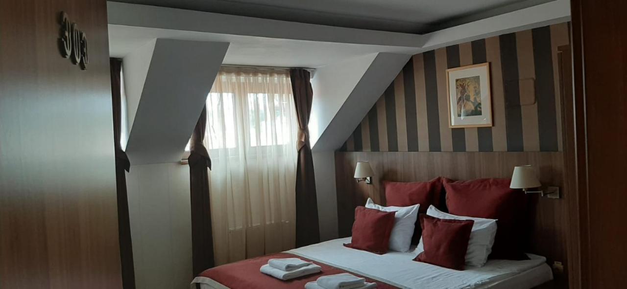 Hotel Gott Braşov Extérieur photo