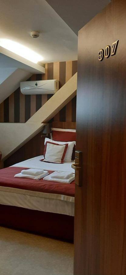 Hotel Gott Braşov Extérieur photo