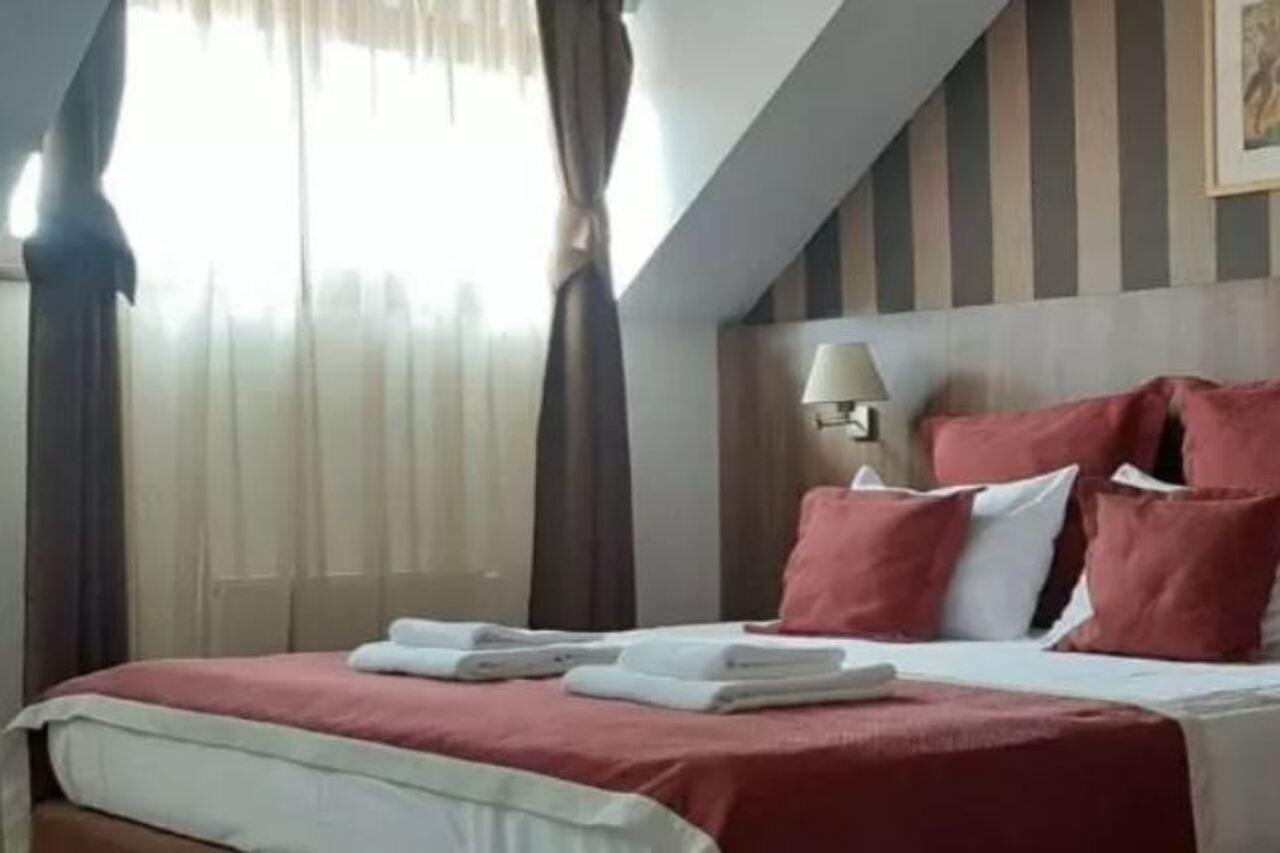 Hotel Gott Braşov Extérieur photo