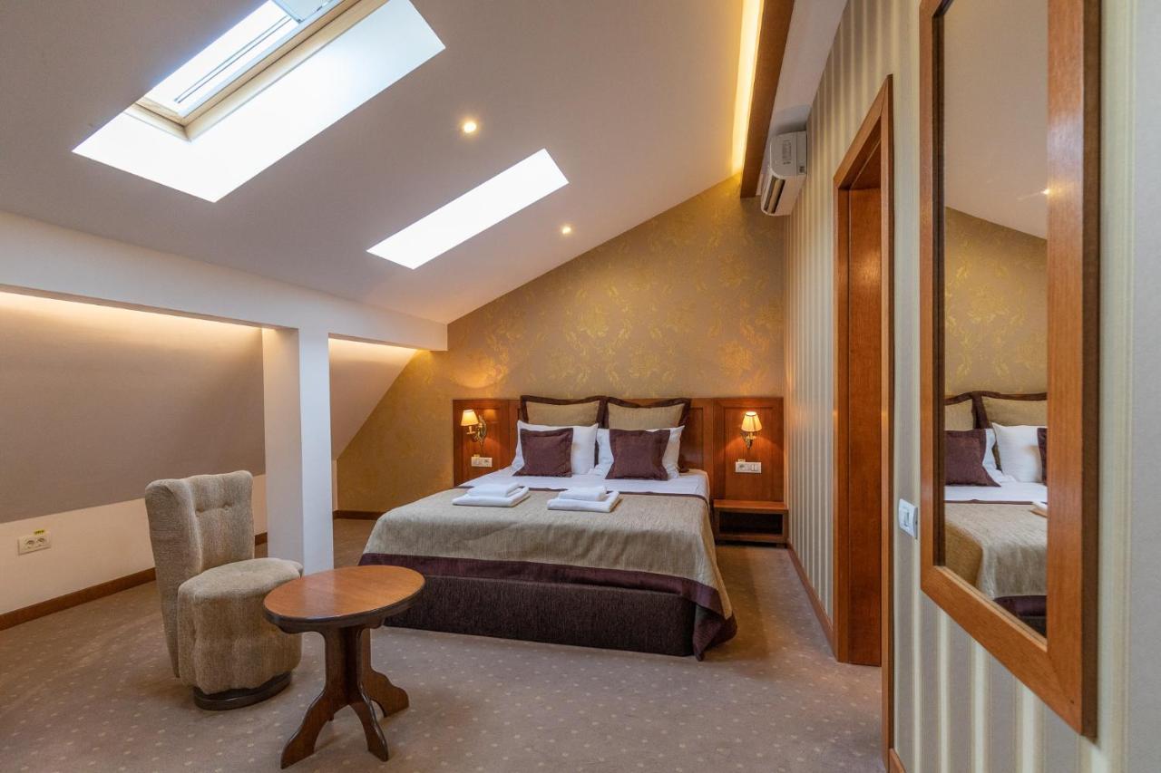 Hotel Gott Braşov Extérieur photo