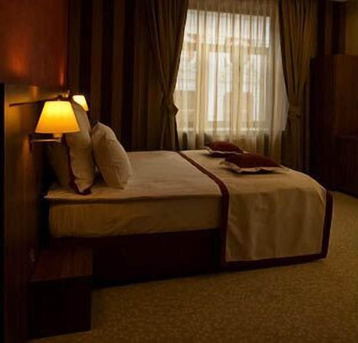 Hotel Gott Braşov Extérieur photo