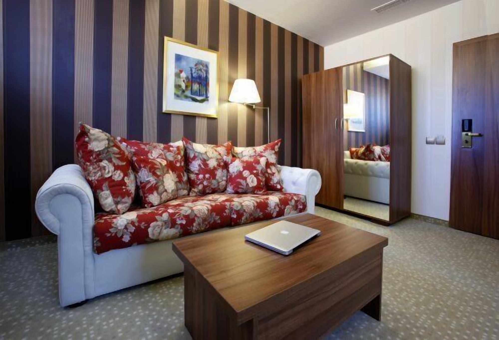 Hotel Gott Braşov Extérieur photo