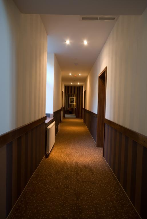 Hotel Gott Braşov Extérieur photo