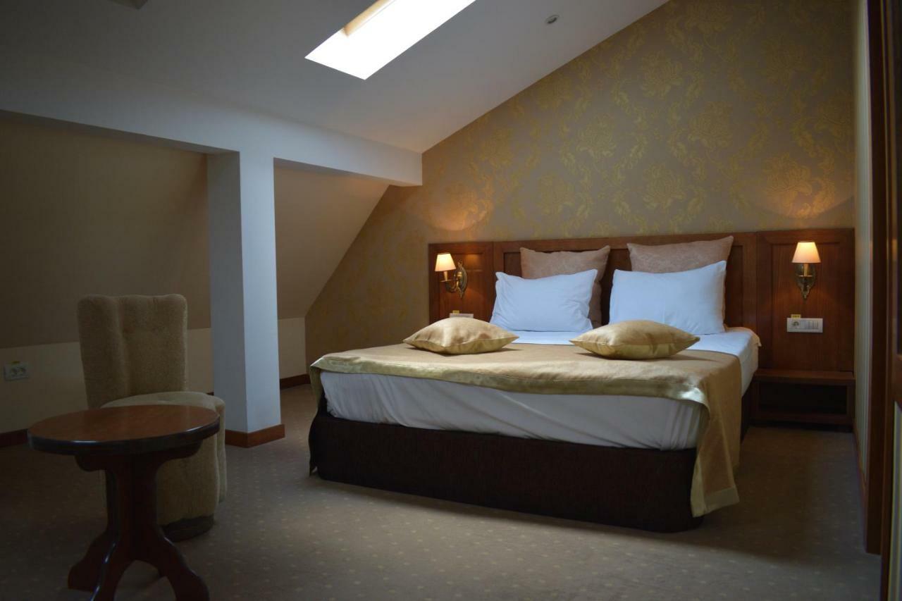 Hotel Gott Braşov Extérieur photo