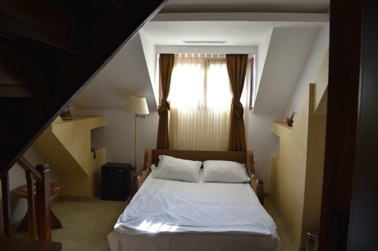 Hotel Gott Braşov Extérieur photo